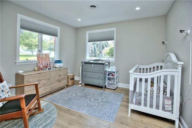 Building Photo - 42 Barberry Rd