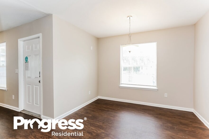 Building Photo - 3747 Peachtree St