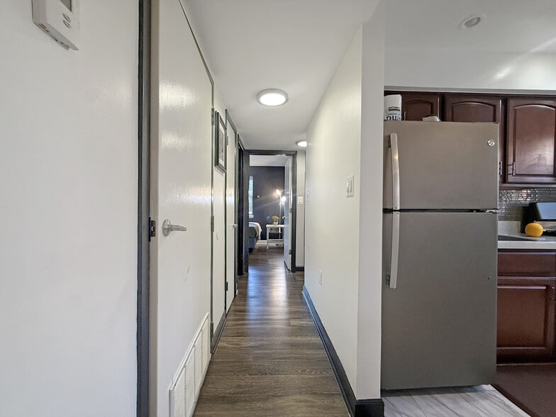 Building Photo - 2650 Birney Pl SE