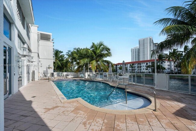 Building Photo - 3030 NE 188th St