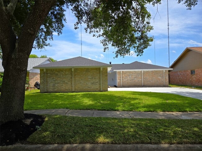 Building Photo - 17223 Artwood Ln