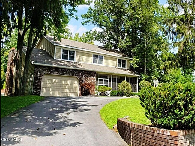 Building Photo - 3 Springwood Manor Dr