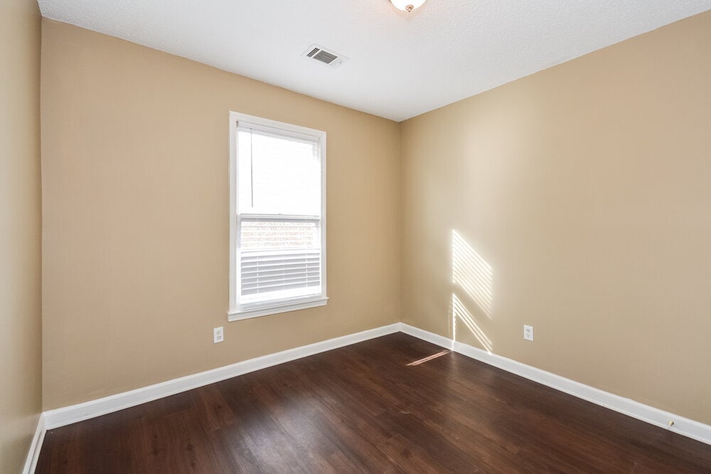 Building Photo - 449 Shoal Ct