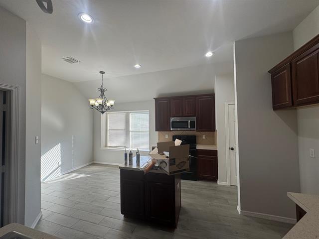 Building Photo - 113 Shumard Dr