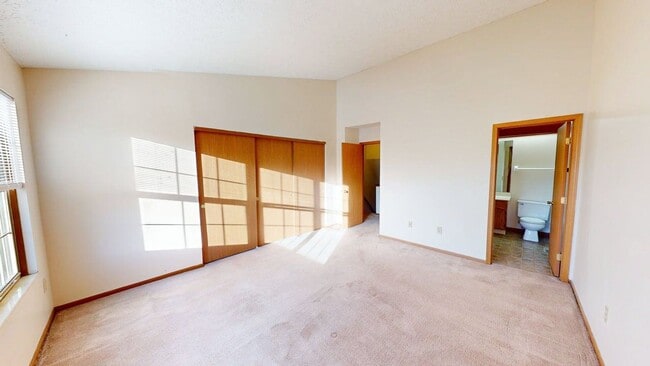 Building Photo - 5929 Shadow Lake Cir