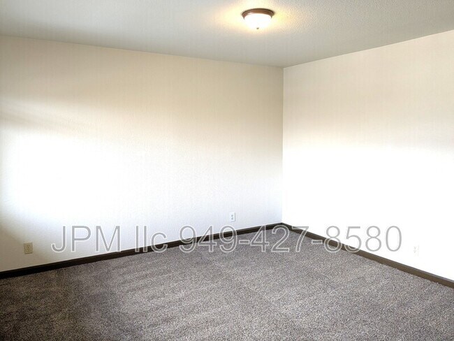 Building Photo - 1700 Locust St