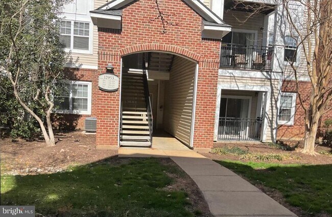 Building Photo - 12953 Centre Park Cir