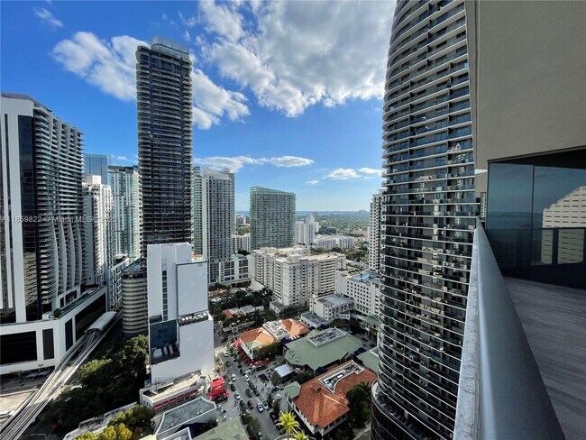 Building Photo - 801 S Miami Ave