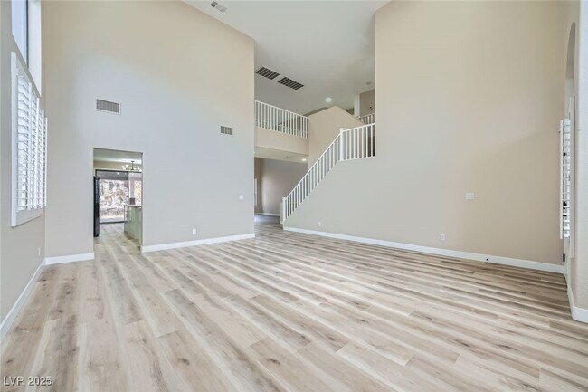 Building Photo - 9272 W Viking Rd