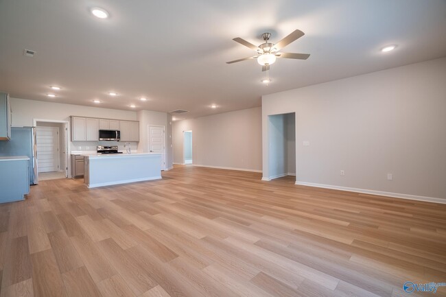 Building Photo - 203 Osceola Cir