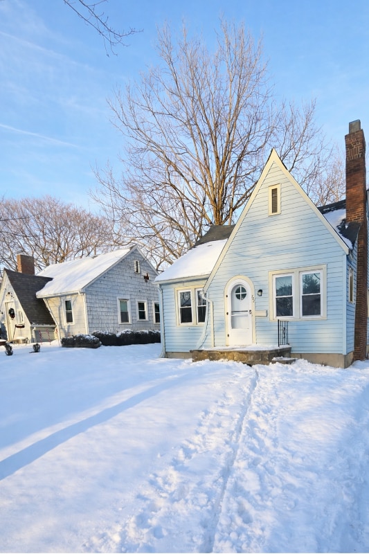 Building Photo - 722 Frank St