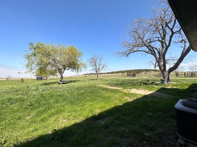 Building Photo - 850 County Road 218,