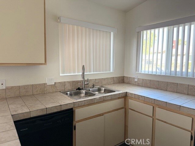 Building Photo - 79700 Ave 42