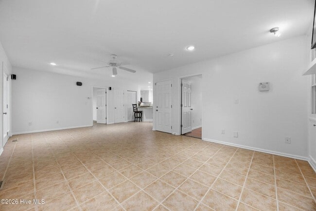 Building Photo - 141 Sherrill Loop Rd