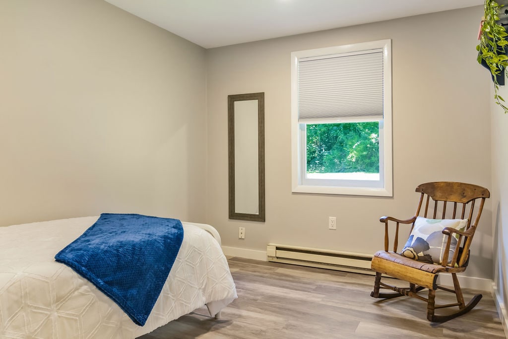 Building Photo - 36 Pequotsepos Rd