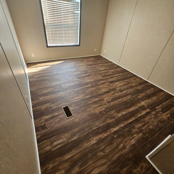 Building Photo - 2764 TX-327
