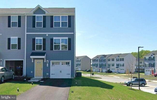 Building Photo - 112 Hamilton Ln.