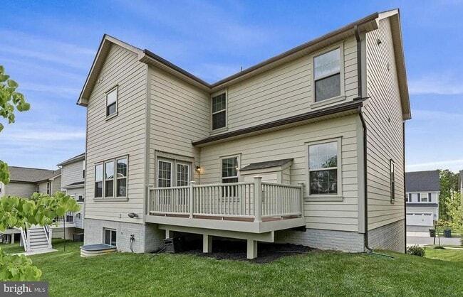 Building Photo - 17875 Sugarberry Rd