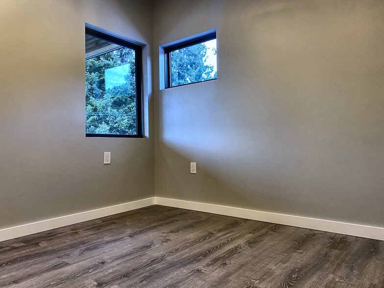 Bedroom 2 - 9874 Mountain Home Rd