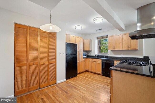 Building Photo - 70 Rhode Island Ave NW