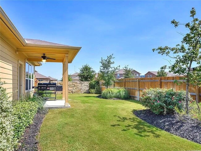 Building Photo - 140 Moulins Ln