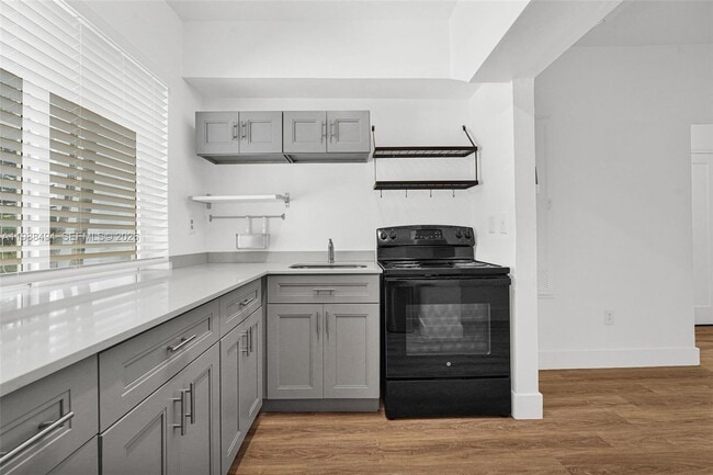 Building Photo - 319 80th St