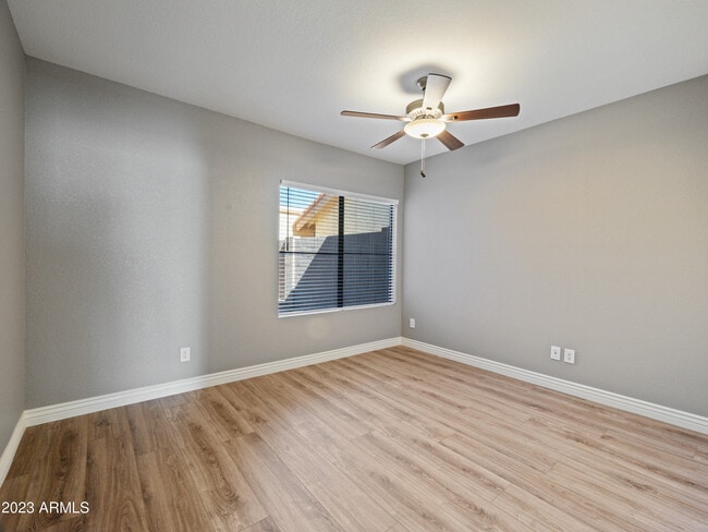Building Photo - 2353 W Shawnee Dr