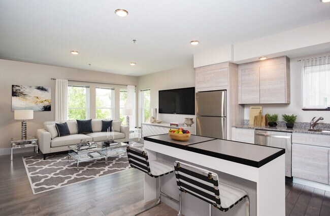 Building Photo - 60 Howard St