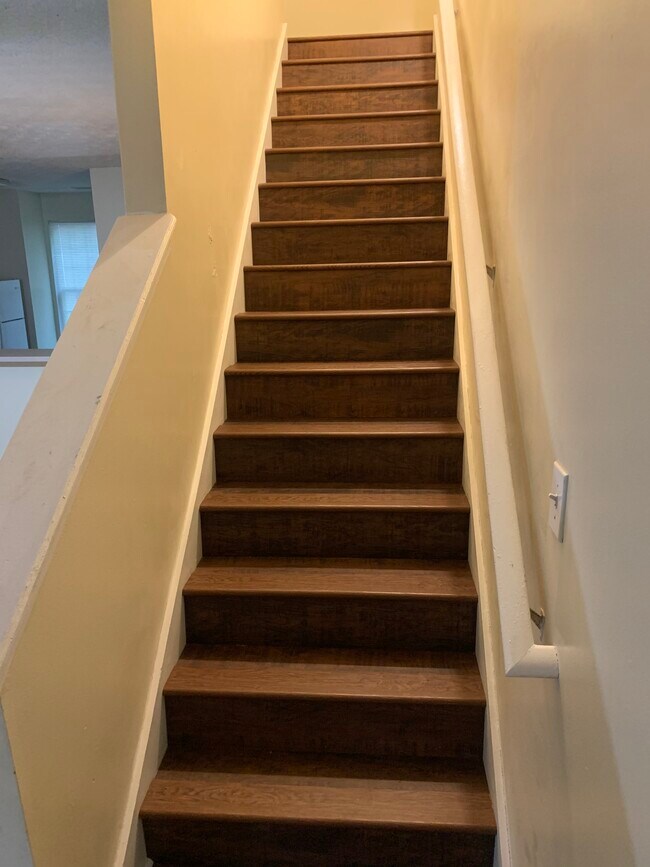 Stairs - 6115 Camden Forrest Dr