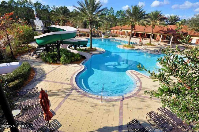 Building Photo - 292 Servia Dr