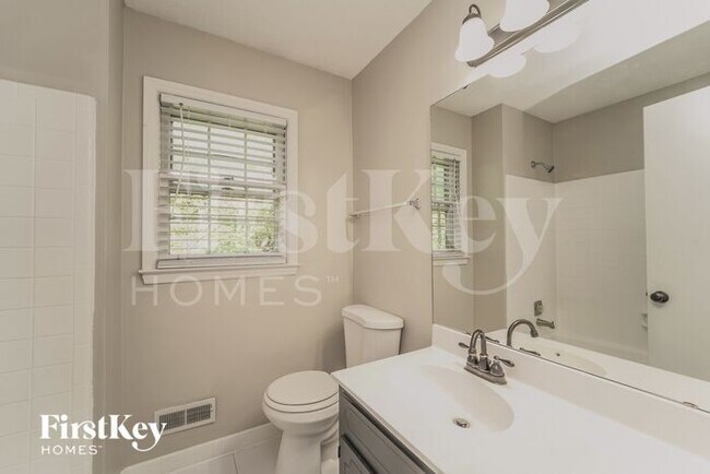 Building Photo - 9306 Covedale Dr