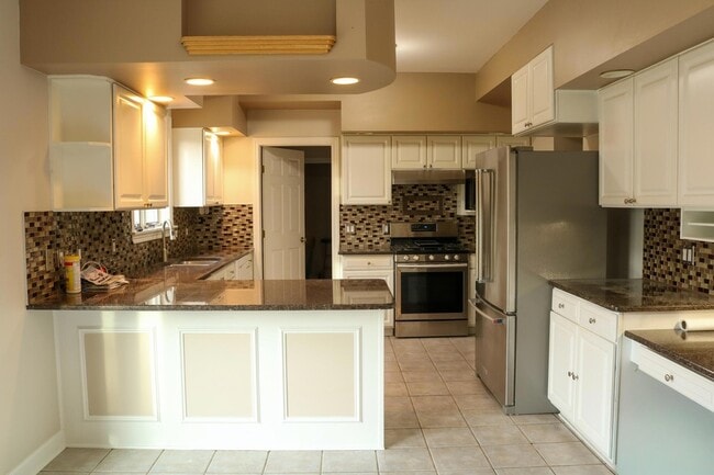 Building Photo - 1621 Santa Ana Ct