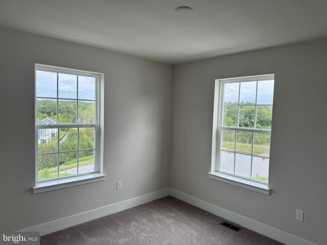 Building Photo - 7730 Meander Ct S