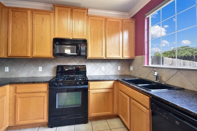 Building Photo - 8518 Cahill Dr