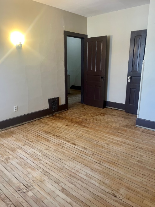 Building Photo - 1347 N 32nd St