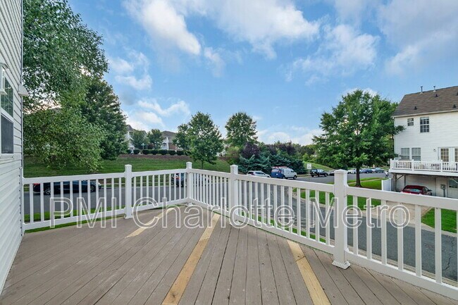 Building Photo - 9707 Mallard Glen Dr