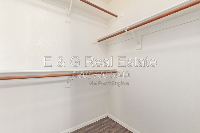 Building Photo - 8651 N 107th Dr