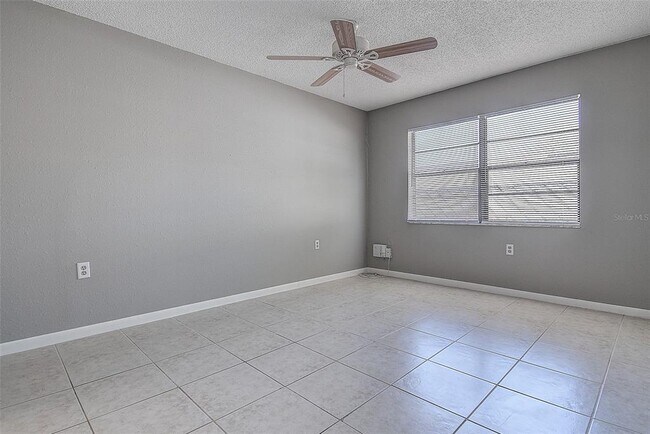 Building Photo - 4752 Sunny Loop