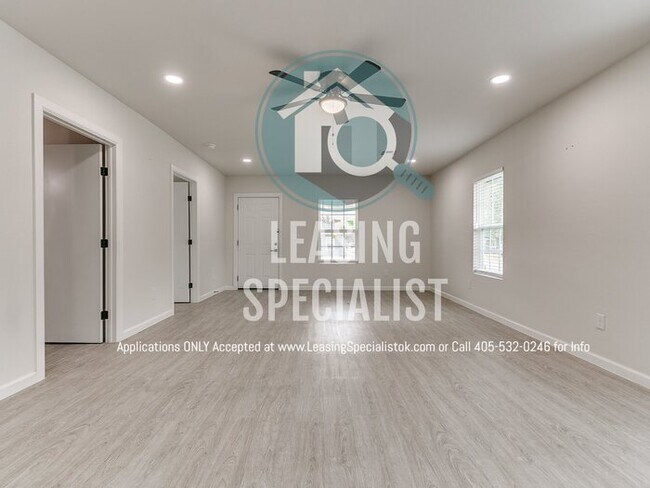 Building Photo - Norman 3 Bed 2 Bath New Custom Build Available for Immediate Move!!