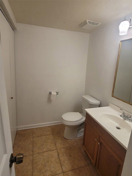 Building Photo - 7523 Beaudelaire Cir