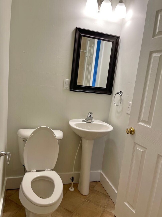 Building Photo - 1 Bedroom 1 Bath Apartment in Umatilla