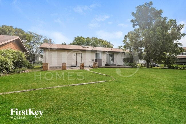 Building Photo - 15675 Birkemeier Dr