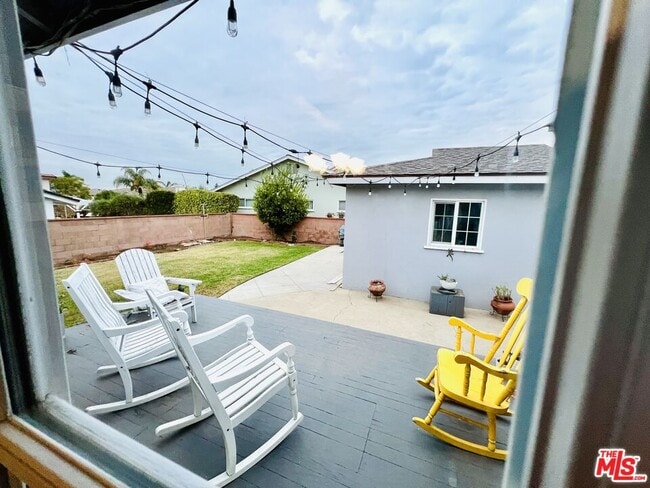 Building Photo - 2903 W Carson St