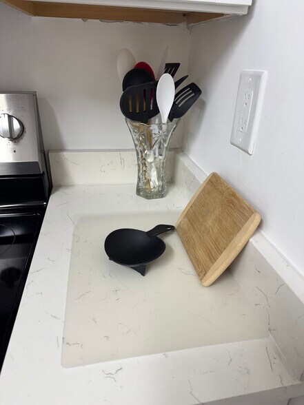 Building Photo - 2590 First St