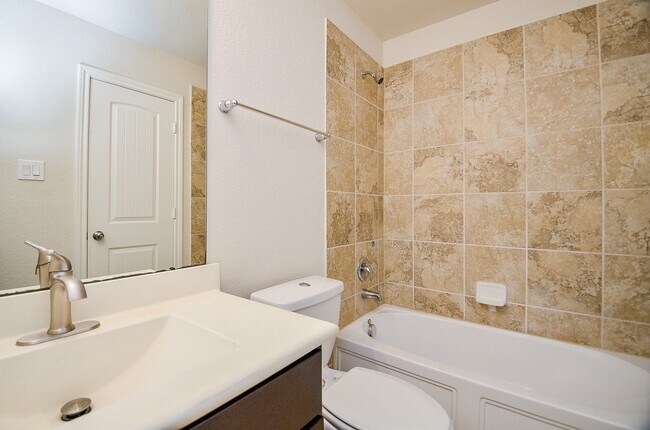 Building Photo - 10926 Clearsable Ln