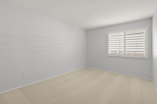 Building Photo - Beautiful 4BR Single-Story Home with Solar in Summercreek