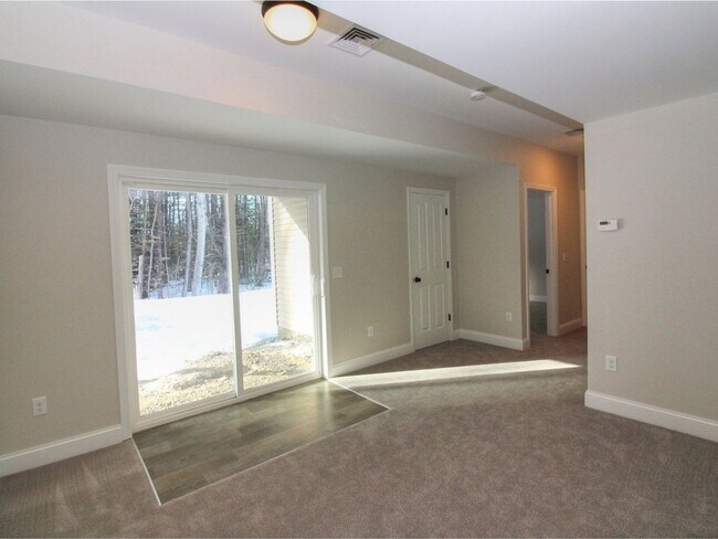 Building Photo - 4BD/3.5BA S. Burlington Townhome - Hillside at O'Brien Farm