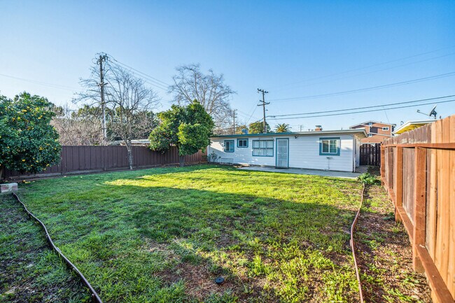 Building Photo - 24488 Edith St