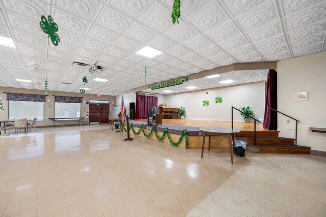 Building Photo - 10033 64th Ave N