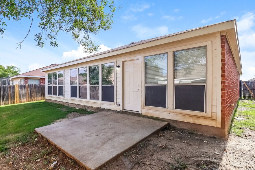 Building Photo - 9308 Cynthia Ct